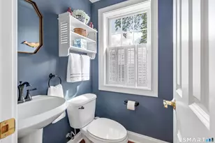 39 Maple Tree Ave, Stamford, CT 06906 - Photo 10