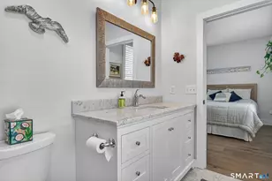 185 Main St, East Lyme, CT 06357 - Photo 18