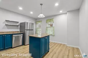 37 Manhan St, Waterbury, CT 06710 - Photo 2