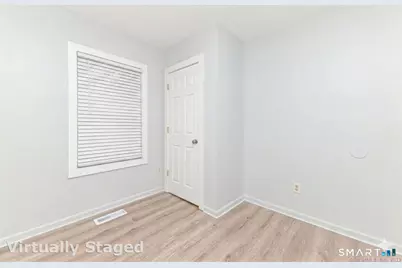 37 Manhan Street, Waterbury, CT 06710 - Photo 10