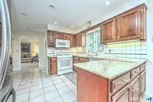9 Kitcher Ct, Trumbull, CT 06611 - Photo 10