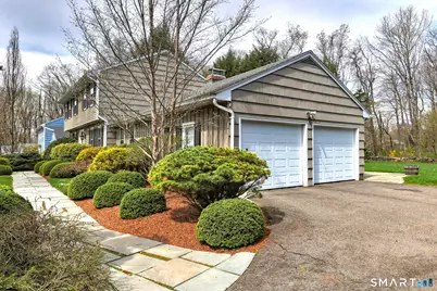 9 Kitcher Court, Trumbull, CT 06611 - Photo 2