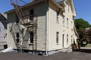 102 Franklin St, Meriden, CT 06450 - Photo 2