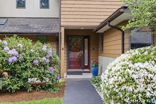 4 Biltmore Park, Bloomfield, CT 06002 - Photo 2