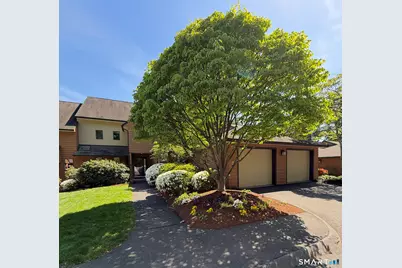 4 Biltmore Park #4, Bloomfield, CT 06002 - Photo 2