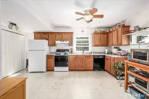 199 Berkshire Rd, Newtown, CT 06482 - Photo 18
