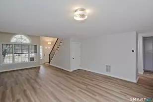 39 Fox Hollow Dr, Windsor Locks, CT 06096 - Photo 8