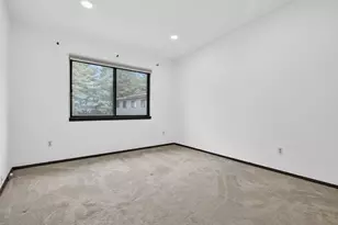 32 Webster Ct, Newington, CT 06111 - Photo 30