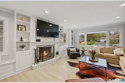 28 Kingston Road, Trumbull, CT 06611 - Photo 10
