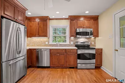 32 Crescent Drive, Easton, CT 06612 - Photo 4