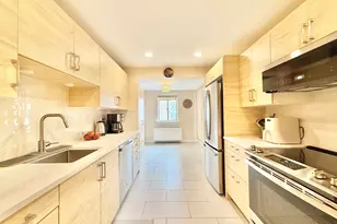 143 Hoyt St, Stamford, CT 06905 - Photo 2
