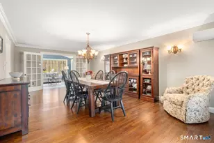 61 Sharon Ct, Shelton, CT 06484 - Photo 8