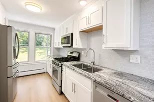 17 Pratte Ave, Norwich, CT 06360 - Photo 6