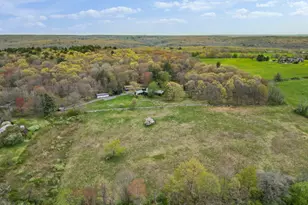 34 Black Snake Ln, Bridgewater, CT 06752 - Photo 2