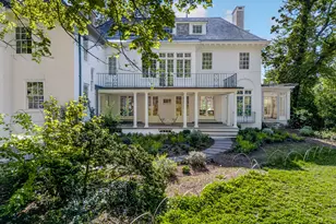 376 St Ronan St, New Haven, CT 06511 - Photo 2