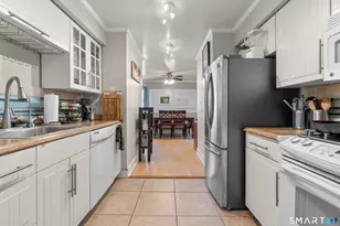 183 Livingston Pl, Bridgeport, CT 06610 - Photo 18