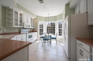 10 Hayestown Rd, Danbury, CT 06811 - Photo 16