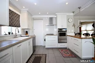 25 Center Terrace, Stamford, CT 06906 - Photo 2