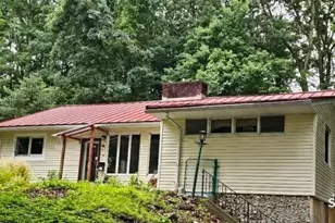9 Eastwood Rd, Mansfield, CT 06268 - Photo 2