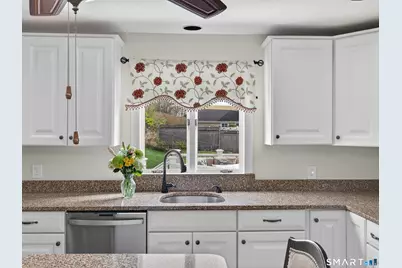 16 School Street, Stonington, CT 06355 - Photo 12