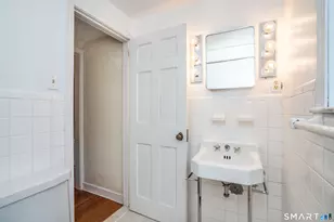 54 Flagg Rd, West Hartford, CT 06117 - Photo 18