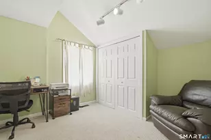 71 Elizabeth Ave, Stamford, CT 06907 - Photo 18
