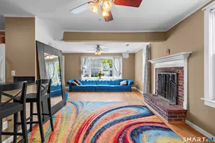 9 Reservoir St, Bethel, CT 06801 - Photo 10