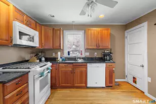 9 Reservoir St, Bethel, CT 06801 - Photo 14