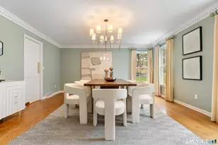 21 Laurel Lake E, Weston, CT 06883 - Photo 16