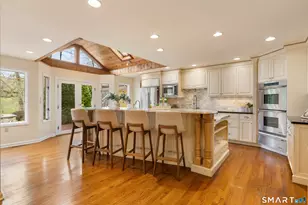 21 Laurel Lake E, Weston, CT 06883 - Photo 12