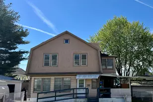 222 Lounsbury St, Waterbury, CT 06706 - Photo 2