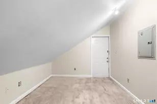 40 Bond St, Hartford, CT 06114 - Photo 32