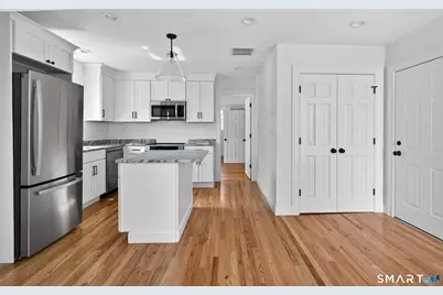 138 Bank Street #3B, New London, CT 06320 - Photo 4