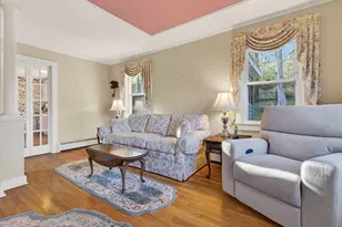 114 Butlertown Rd, Waterford, CT 06385 - Photo 8