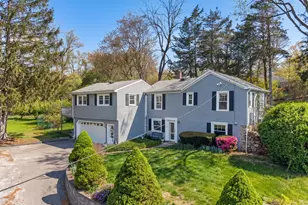 114 Butlertown Rd, Waterford, CT 06385 - Photo 2