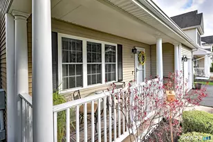 23 Hickory Ct, Wallingford, CT 06492 - Photo 2
