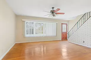 33 Cynthia Dr, West Haven, CT 06516 - Photo 6