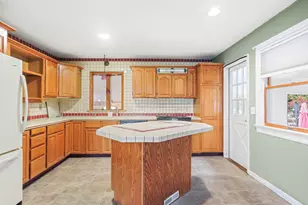 33 Cynthia Dr, West Haven, CT 06516 - Photo 10
