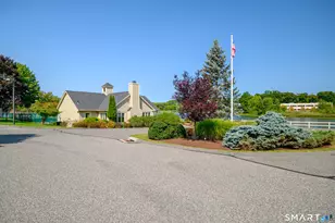 12 Blvd Dr, Danbury, CT 06810 - Photo 32