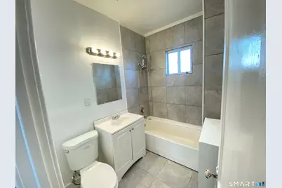 54-56 Westbourne Parkway #1st floor, Hartford, CT 06112 - Photo 8