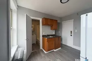 343 W Main St, Waterbury, CT 06702 - Photo 8
