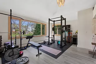 80 Soundview Dr, Stamford, CT 06902 - Photo 18