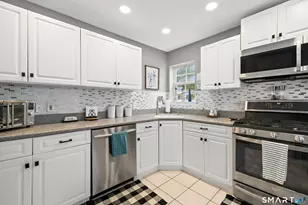 301 Gray Fox Ln, Rocky Hill, CT 06067 - Photo 12