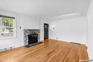 21 Aimes Dr, West Haven, CT 06516 - Photo 8