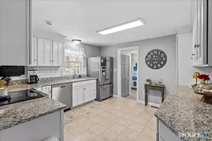 27 Brewster Dr, Ledyard, CT 06335 - Photo 14