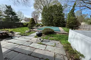 18 Lawler Rd, West Hartford, CT 06117 - Photo 12