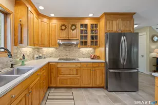 96 Farmingberry Dr, Southington, CT 06489 - Photo 6