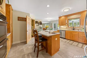 96 Farmingberry Dr, Southington, CT 06489 - Photo 8