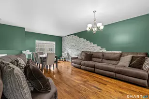 2 Sheridan St, Danbury, CT 06810 - Photo 4