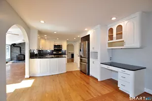 32 Cornfield Rd, Windsor, CT 06095 - Photo 8